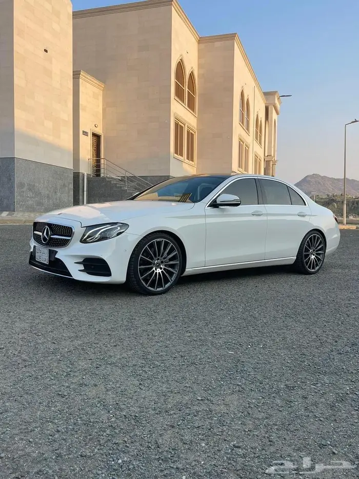 مرسيدس E300 2019 1