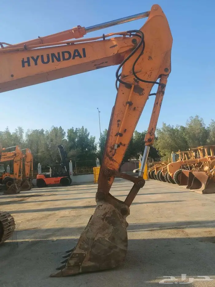 بوكلين حفار Hyundaiموديل Roblex220LC-9 Bللبيع 18