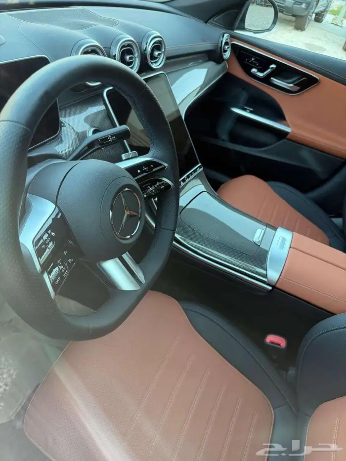 عرض خاص مرسيدس C200 موديل 2025 بطاقة جمركية بالتقسيط 3