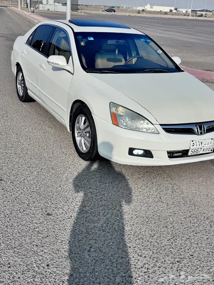 للبيع هوندا اكورد 2007 3