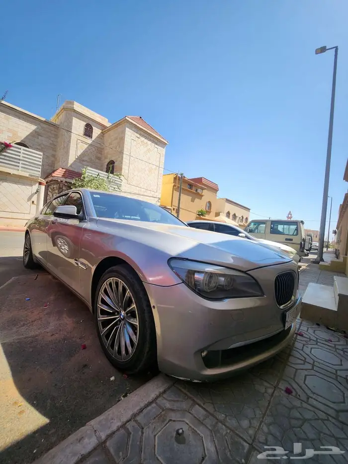 بي ام دبليو 740 2009 6