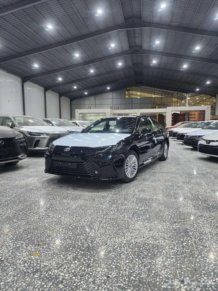 كامري LE فتحه سقف 2025 بنزين اسود السعر 126500 1