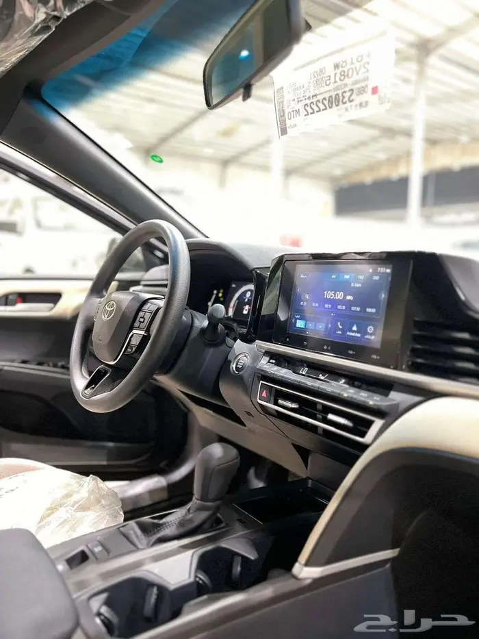 تويوتا كامري E موديل 2025 18