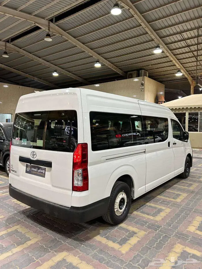 عرض خاص تويوتا هاي اس 13 راكب ديزل قير عادي موديل 2026 3