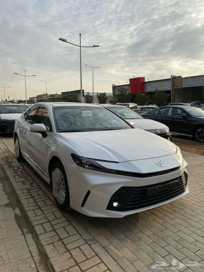 تويوتا كامري 2025 نص فل كاش استلام فوري اصفار صادر لوحات 2