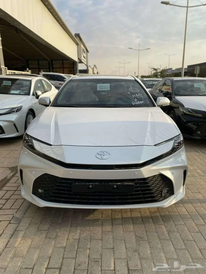 تويوتا كامري 2025 نص فل كاش استلام فوري اصفار صادر لوحات 1