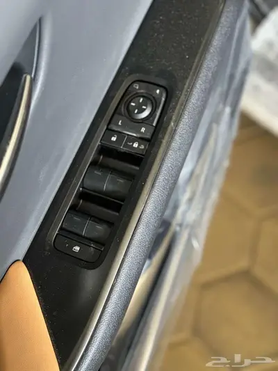 لكزس ux300 هايبرد موديل 2024 index