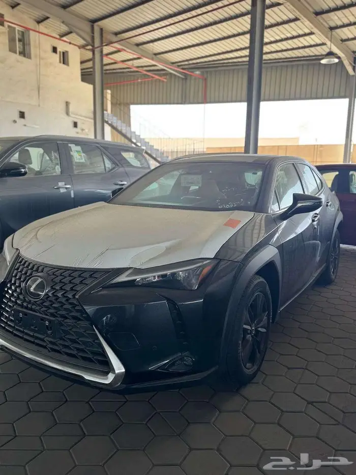 لكزس ux300 هايبرد موديل 2024 0