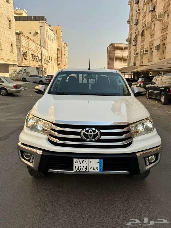 هايلوكس 2016قير اتوماتيك فل كامل سعودي نضيف 14