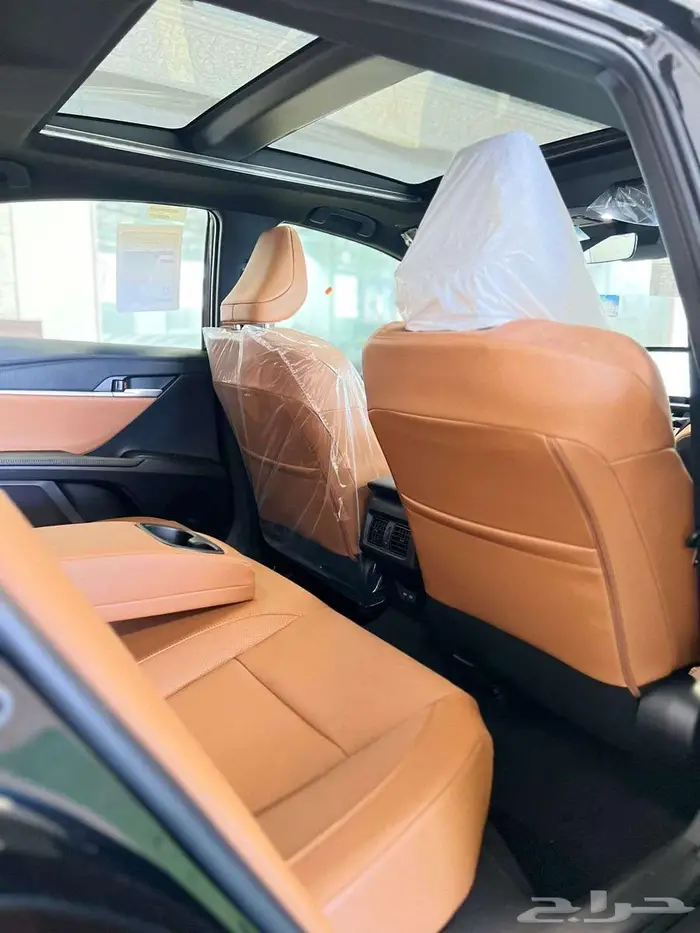 تويوتا كامرى جراندى بنزين 2025 16