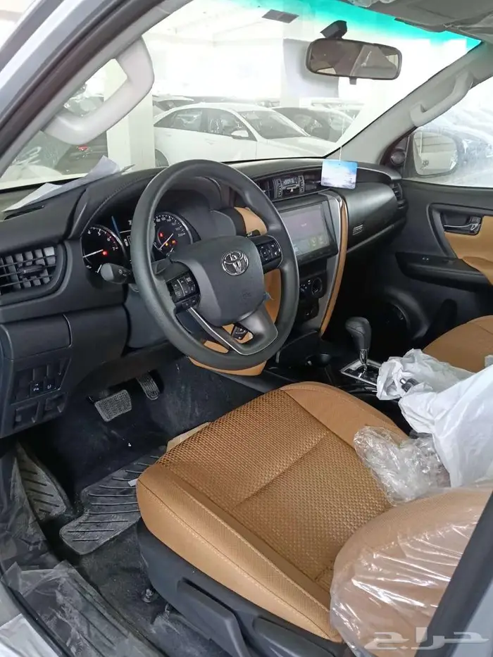 تويوتا فورتشينر GX2 دبل بنزين م 2025 - سعودي 11