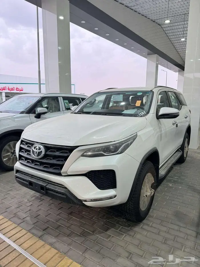تويوتا فورتشينر GX2 دبل بنزين م 2025 - سعودي 3