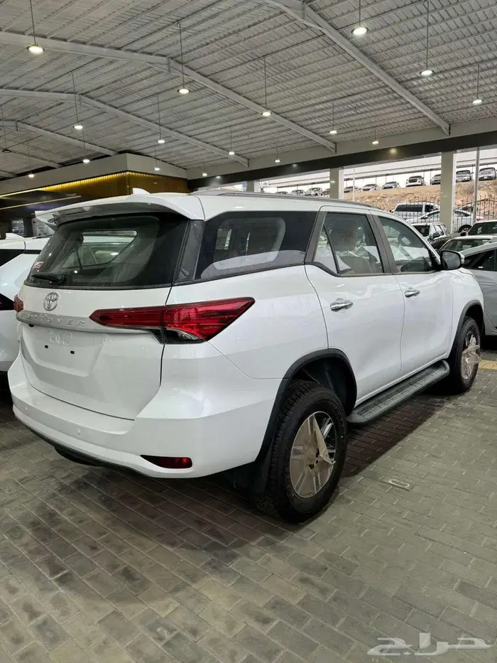 تويوتا فورتشينر GX2 دبل بنزين م 2025 - سعودي 7