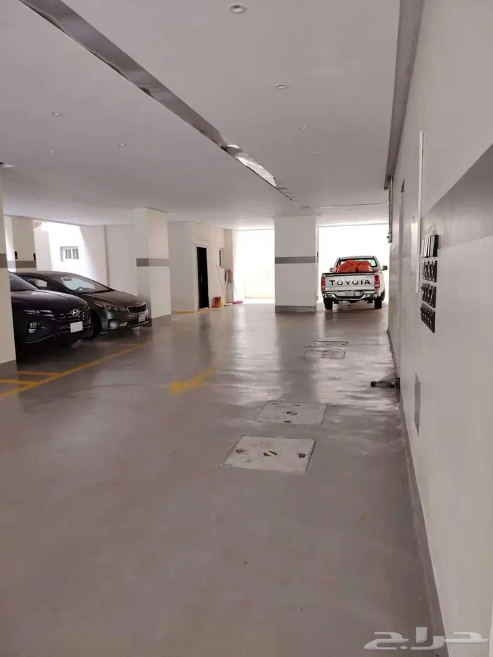 شقة جديده تمليك مكونه من 5 غرف بحي مشرفة 3