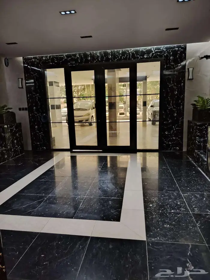 شقة جديده تمليك مكونه من 5 غرف بحي مشرفة 0