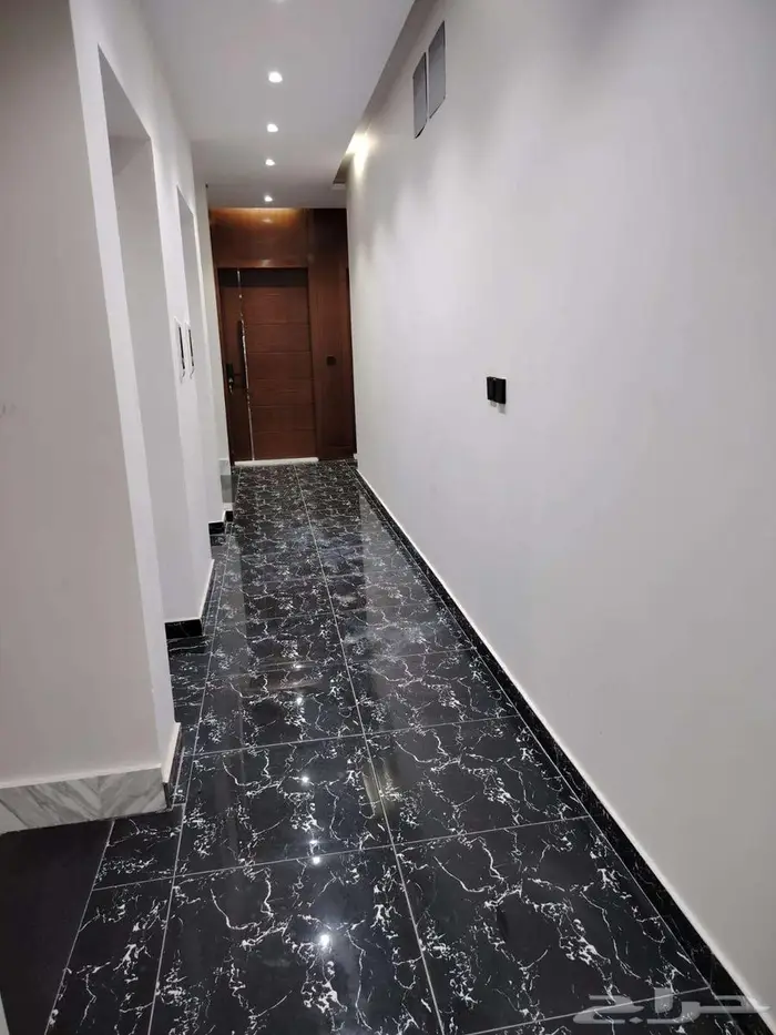 شقة جديده تمليك مكونه من 5 غرف بحي مشرفة 1