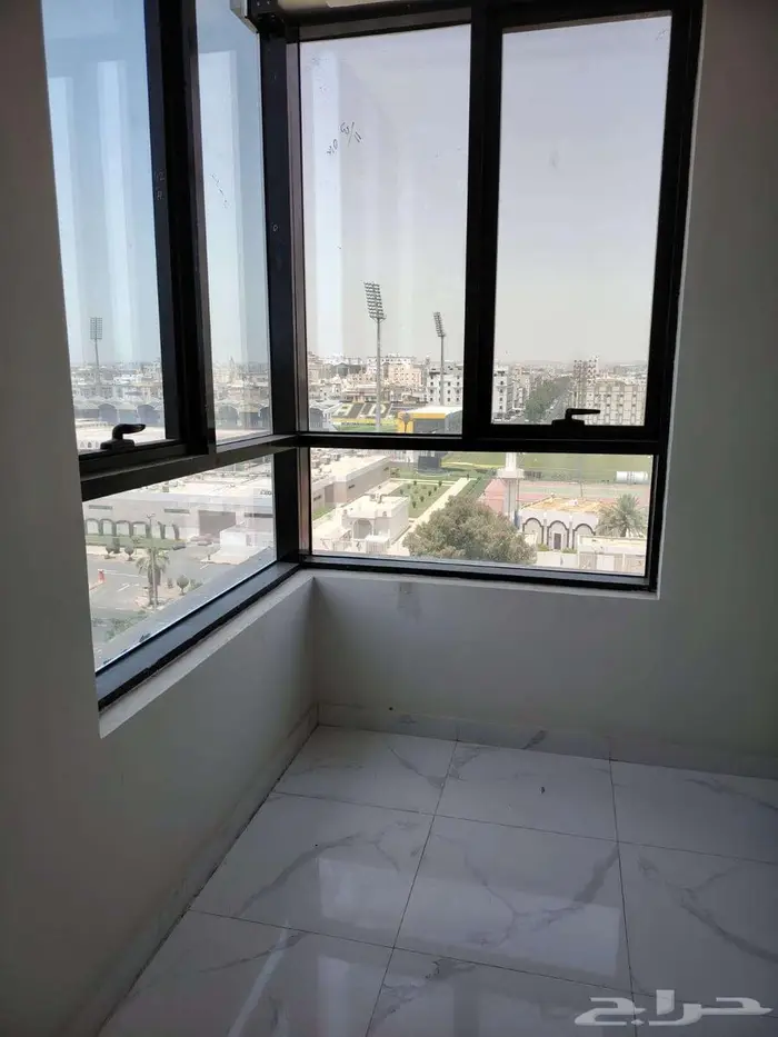 شقة جديده تمليك مكونه من 5 غرف بحي مشرفة 21