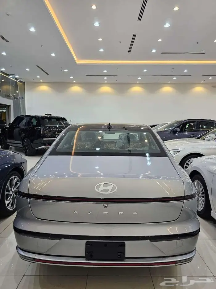 هونداى ازيرا 2025 اصفار ناغى 13