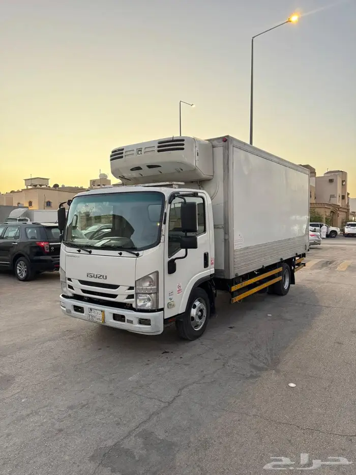 للبيع دينا ايسوزو 2022 ثلاجه 0