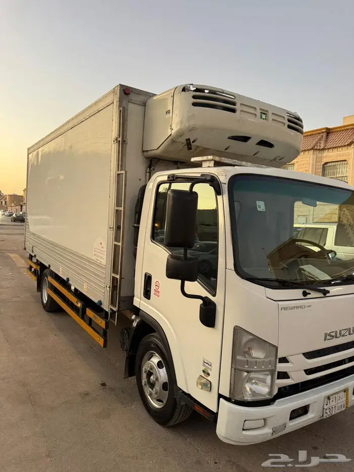 للبيع دينا ايسوزو 2022 ثلاجه 2