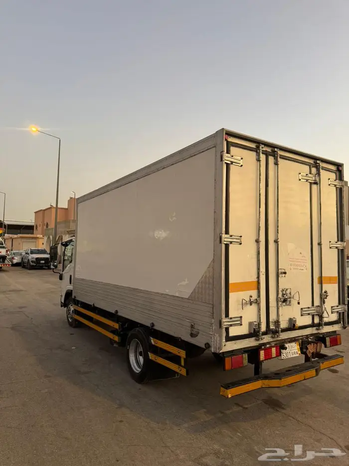 للبيع دينا ايسوزو 2022 ثلاجه 5