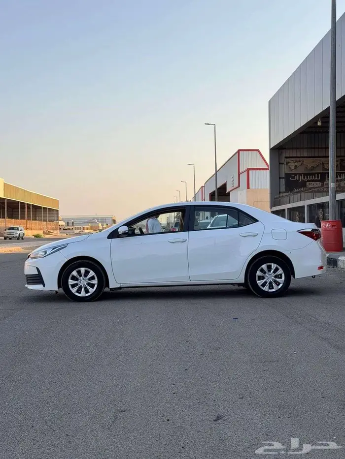 تويوتا كورلا 2018 3