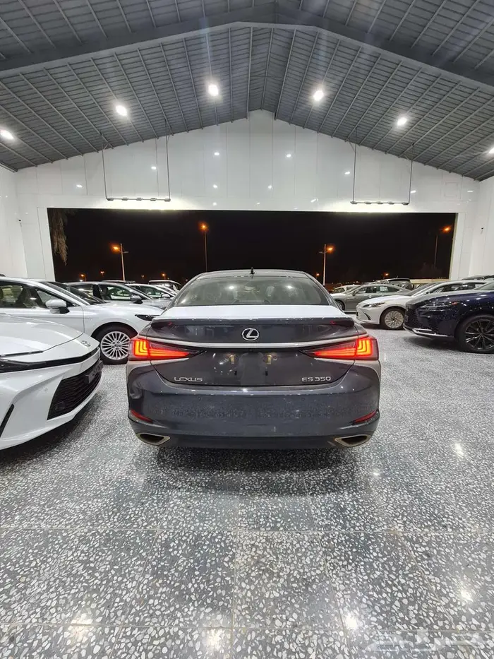 لكزس ES 350 dd فل كامل 2025 السعر 264900 3
