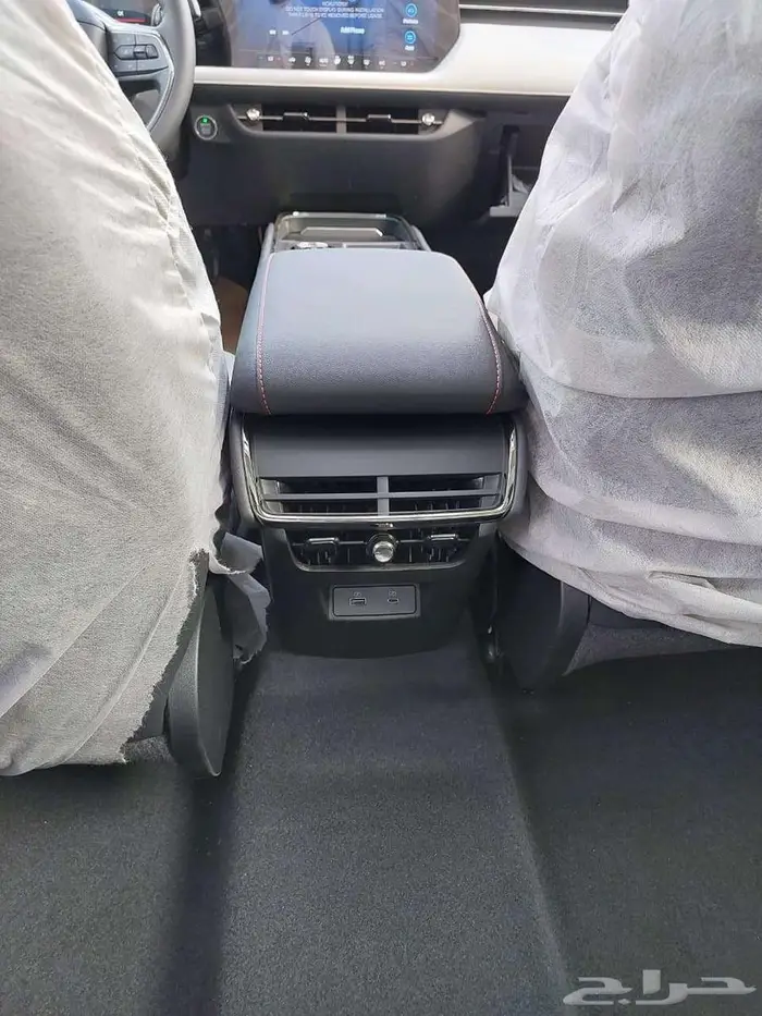 فورد تورس تيتانيوم 2026 16