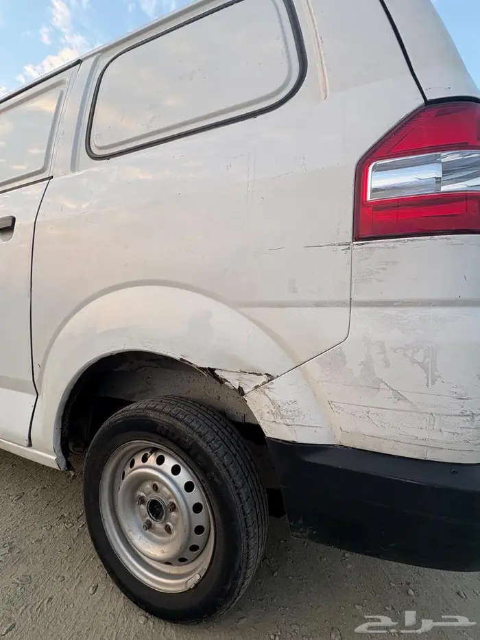 سوزوكي فان 2011 6