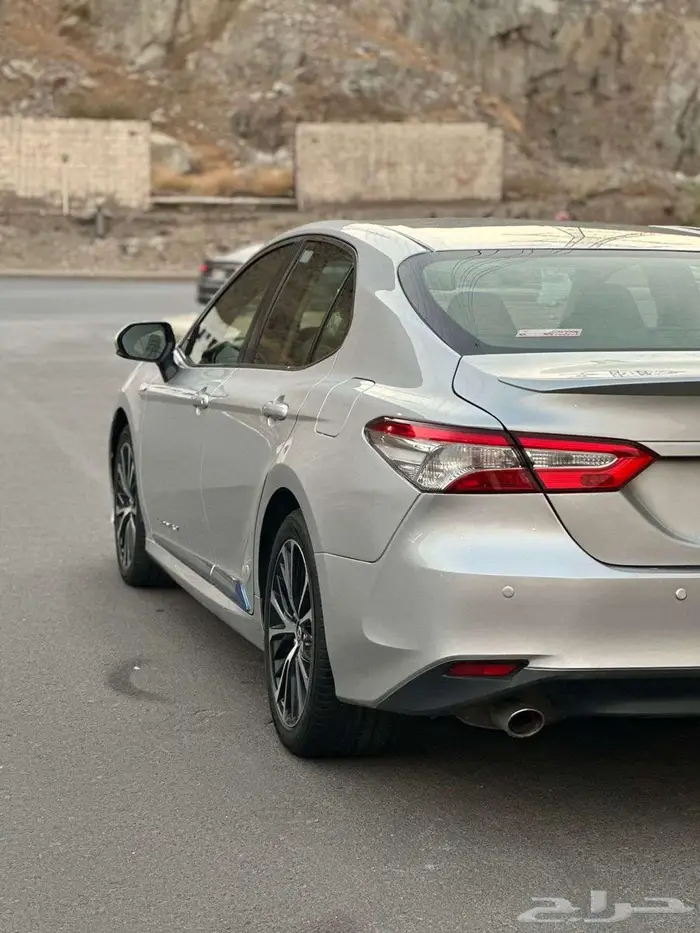 كامرى هايبرد 2020 6
