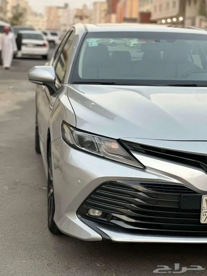 كامرى هايبرد 2020 8