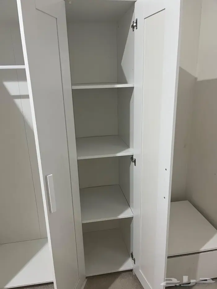 دولاب ثلاثة ظرف ايكيا وسرير أطفال ايكيا مع مرتبته 1