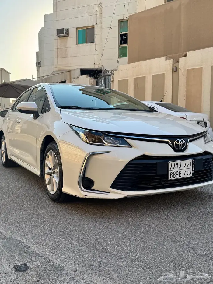 تيوتا كورلا 2020 محرك 2.0 ابيض لؤلؤي 1