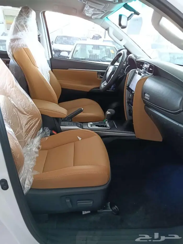 تويوتا فورتشينر VX3 م2025 - سعودي 5