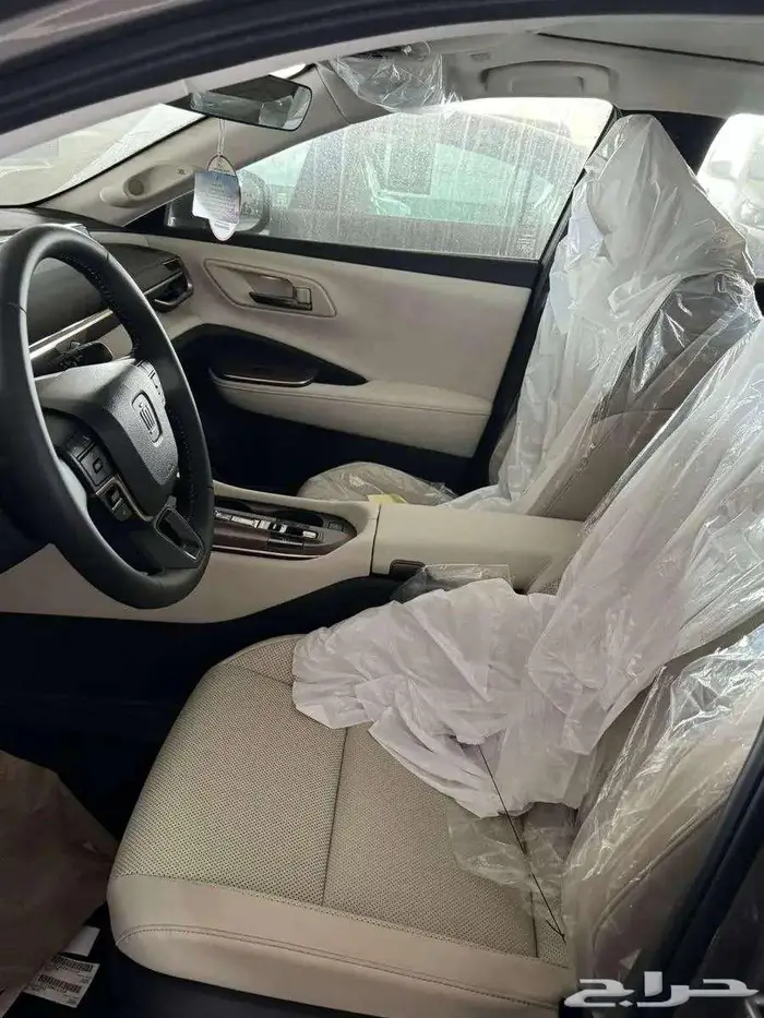 تويوتا كراون 2026 بريميوم ابيض 8