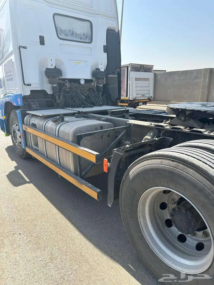 رأس شاحنة تريلا هونداي 2025 سعودي 5