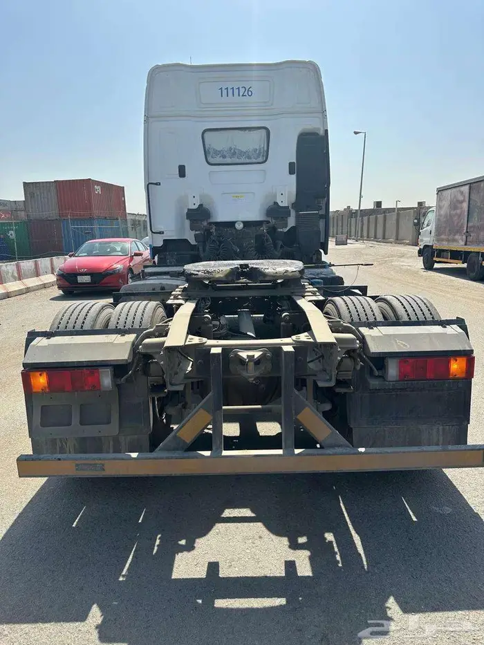 رأس شاحنة تريلا هونداي 2025 سعودي 4