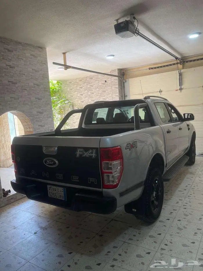 فورد رانجر سبورت 2018FX4 العداد 42 ألف بدي وكاله مخزن 2