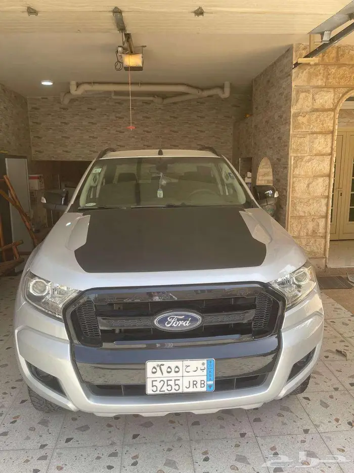 فورد رانجر سبورت 2018FX4 العداد 42 ألف بدي وكاله مخزن 10