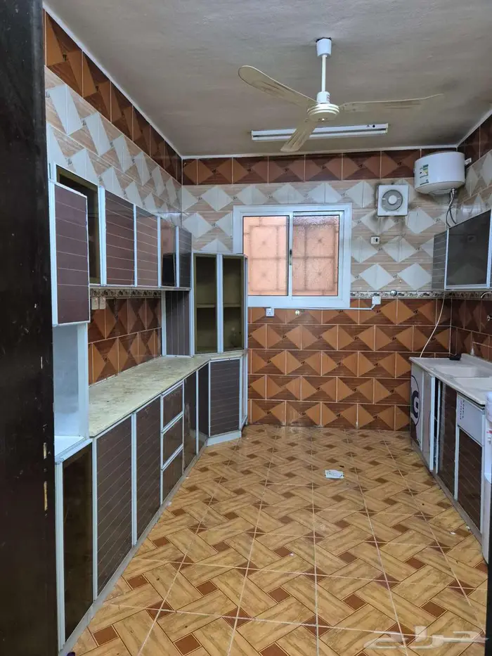 شقه اربع غرف وصاله دور ثاني بالدخل 2 2