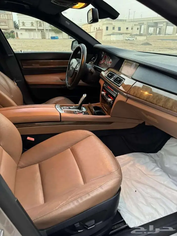 بي ام Li 740 موديل 2010 فل كامل 6 سلندر توين تيربو 9