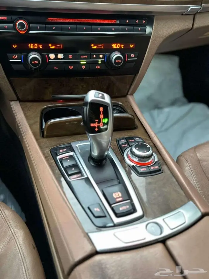 بي ام Li 740 موديل 2010 فل كامل 6 سلندر توين تيربو 13