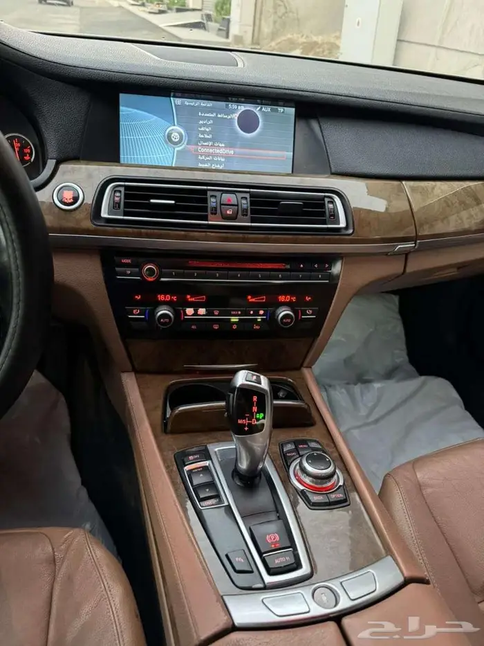 بي ام Li 740 موديل 2010 فل كامل 6 سلندر توين تيربو 11