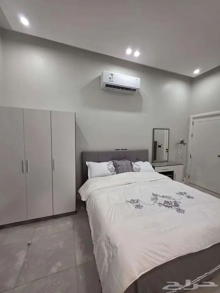 استديو مع حوش للايجار الرياض حي الرمال 5