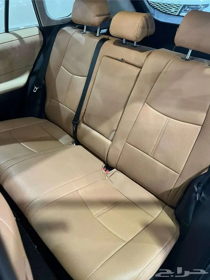 تويوتا راف فور 2023 هايبرد مكينة 2.5 دبل شبه جديد ( الوكيل 8