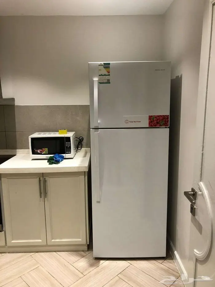 شقة فخمة للإيجار بحي السلامة 13