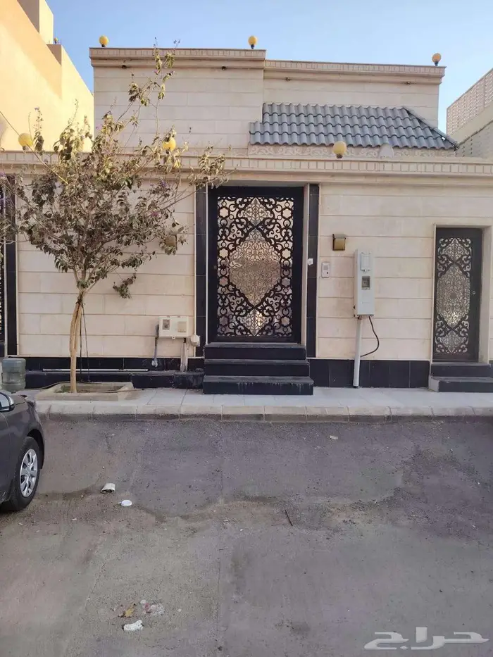 فلا للبيع في منطقة مكة مدينة جدة حي الحمدانية حي الفلاح 0