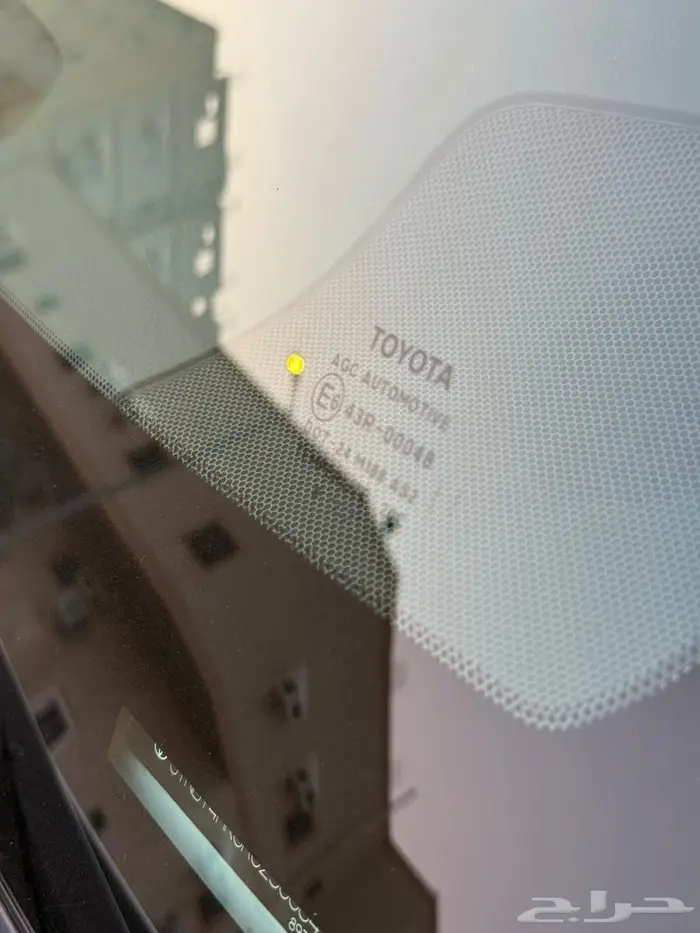 تويوتا كامري 2024 فل كامل بنزين ابيض لولوي 10