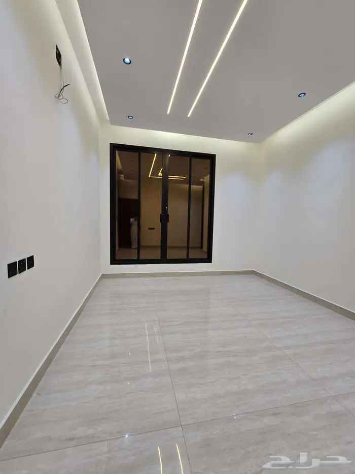 دور ارضي للبيع في حي الصفا 12