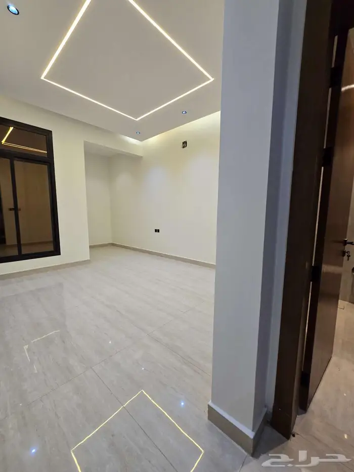 دور ارضي للبيع في حي الصفا 19